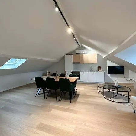 Duplex Hyper Centre * Liège