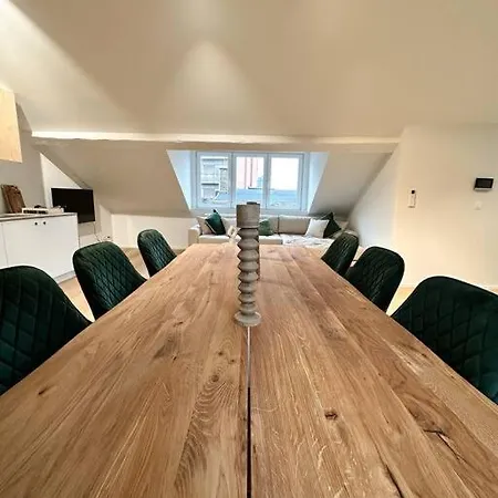 Duplex Hyper Centre